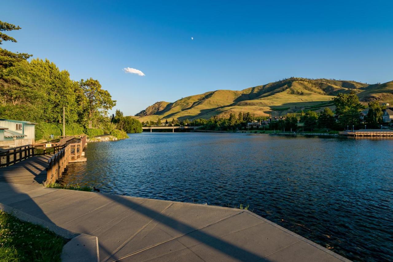 Royal View On Lakeshore Chelan Bagian luar foto
